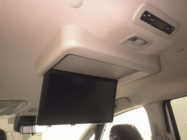 Nissan SERENA 2026 8582964-8