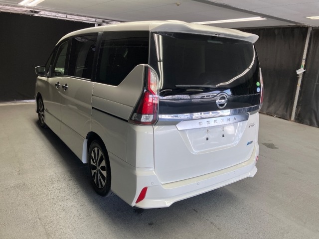 Nissan SERENA 2016 8583015-1