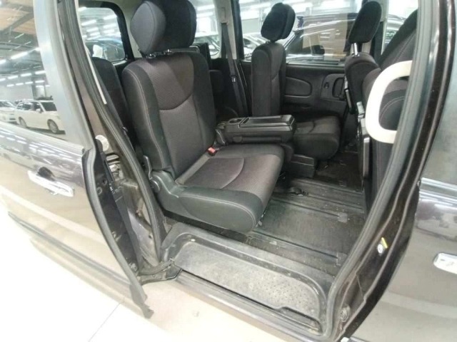 Nissan SERENA 2011 8583168-12