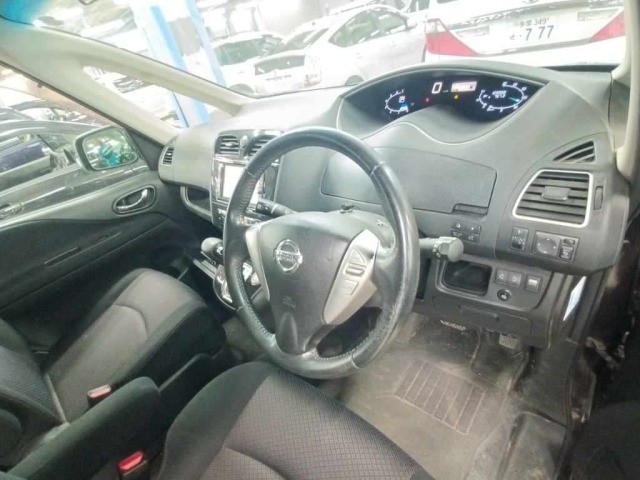 Nissan SERENA 2011 8583168-9