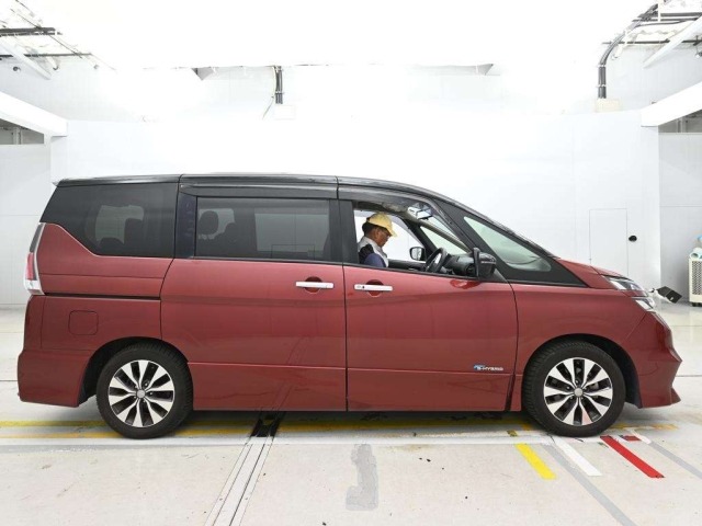 Nissan SERENA 2018 8583249-3