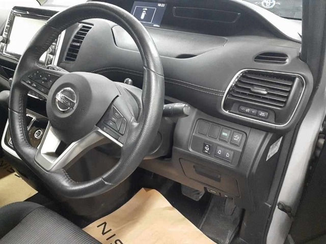 Nissan SERENA 2017 8583257-9