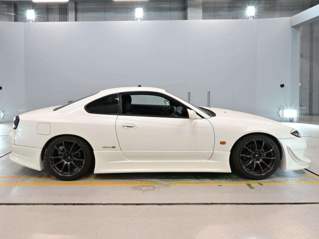 Nissan SILVIA 2002 8577326-3