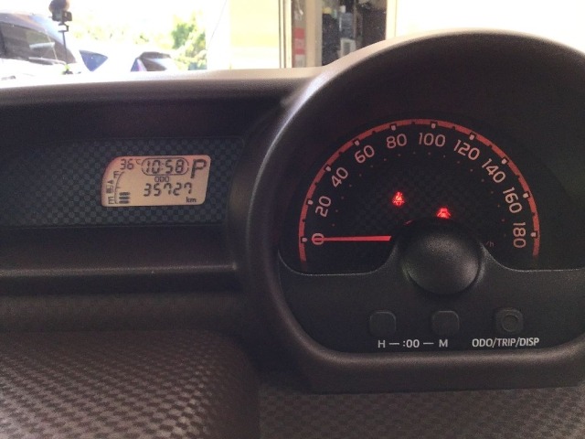 Toyota SPADE 2016 8582243-8