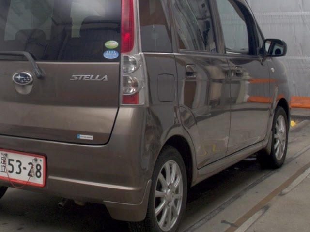 Subaru STELLA 2010 8584438-5