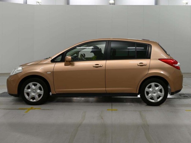 Nissan TIIDA 2009 8582826-4