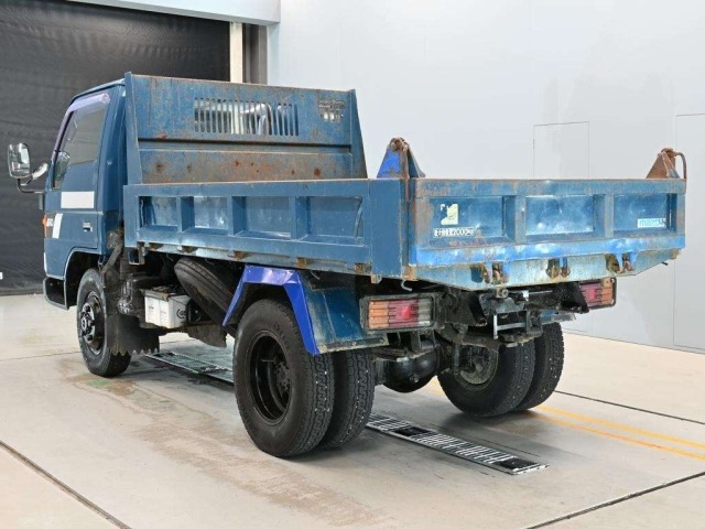 Mazda TITAN 2000 8572006-6