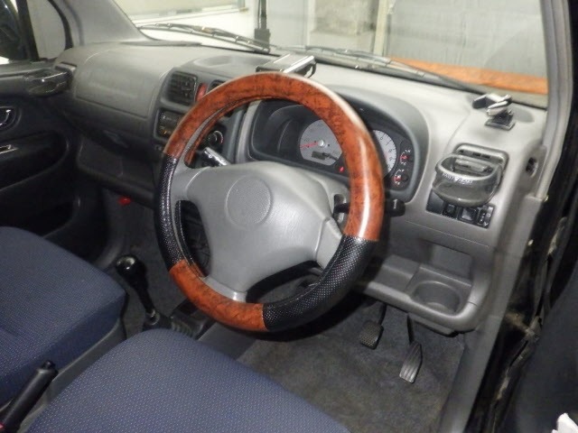 Suzuki WAGON R 2000 8584215-3