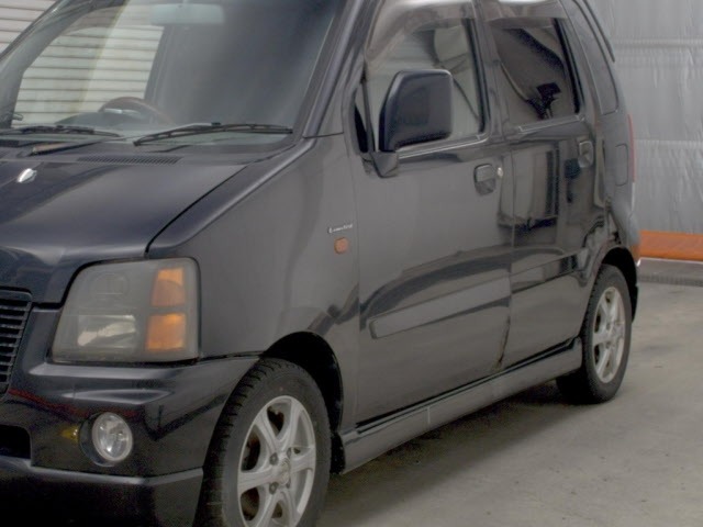 Suzuki WAGON R 2000 8584215-4