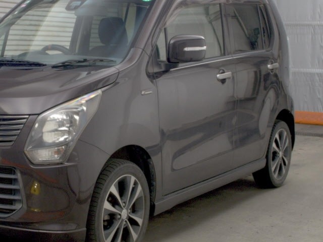 Suzuki WAGON R 2013 8584234-4