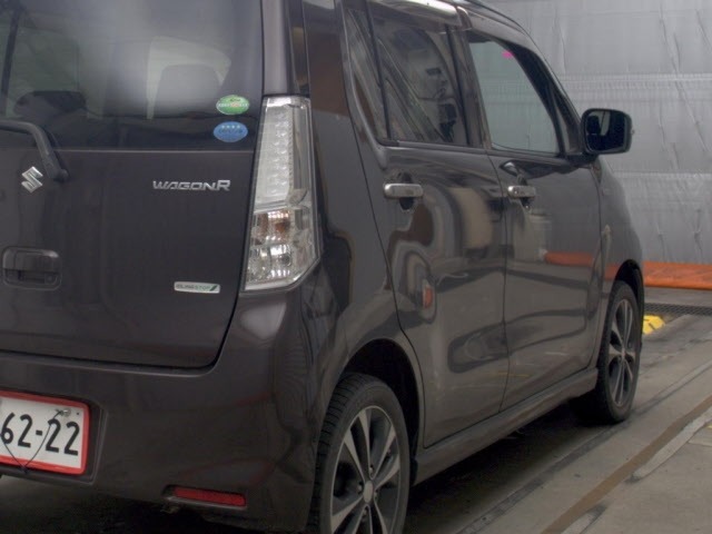 Suzuki WAGON R 2013 8584234-5