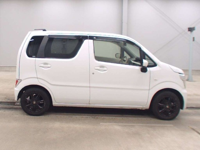 Suzuki WAGON R 2017 8584305-3