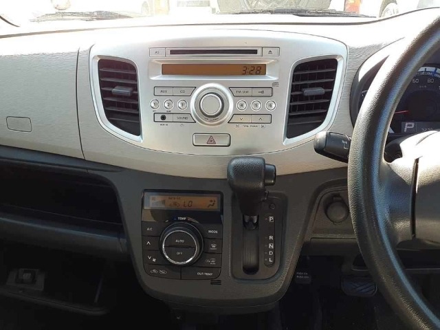 Suzuki WAGON R 2015 8584366-9