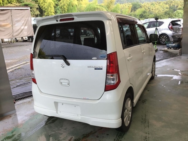 Suzuki WAGON R 2011 8584397-4