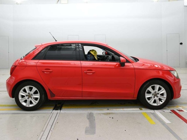 Audi A1 2013 8585676-3