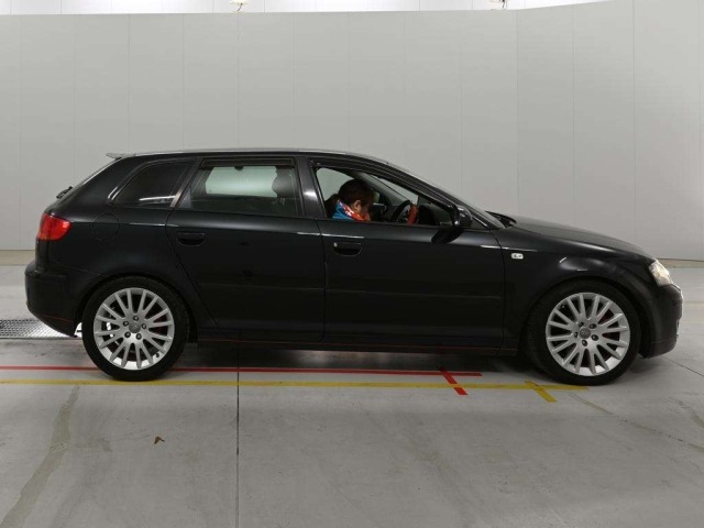 Audi A3 2005 8589718-3