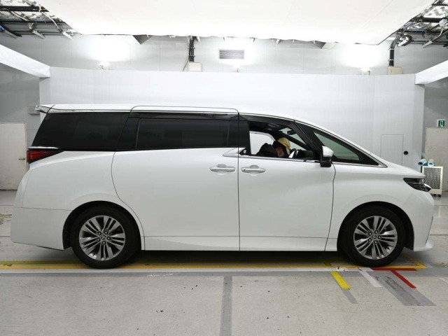 Toyota ALPHARD 2023 8596507-3