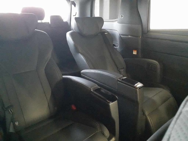 Toyota ALPHARD 2023 8596511-11