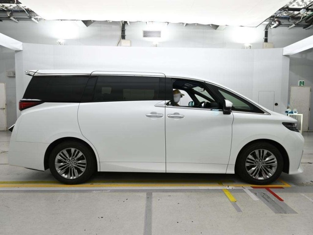 Toyota ALPHARD 2025 8596524-3