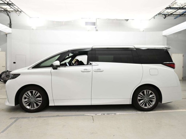 Toyota ALPHARD 2025 8596526-4
