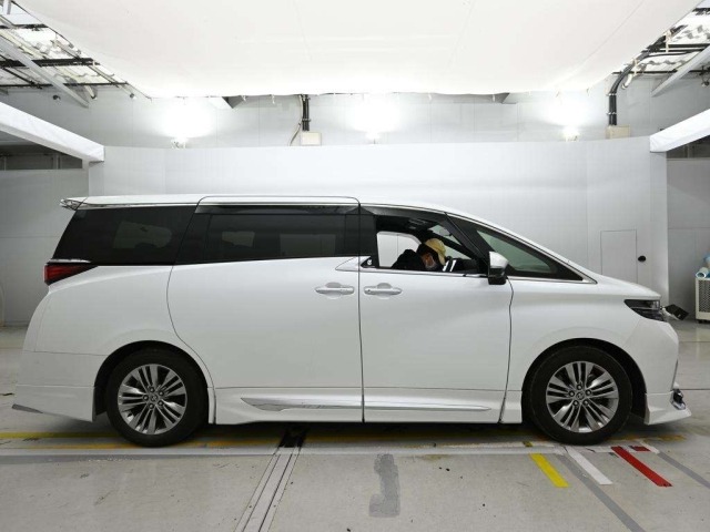 Toyota ALPHARD 2023 8596527-3