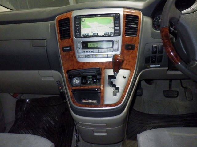 Toyota ALPHARD 2003 8596536-4