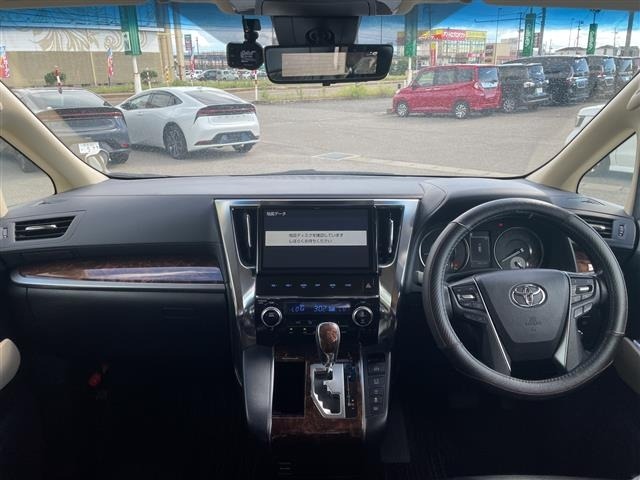 Toyota ALPHARD 2018 8597810-17