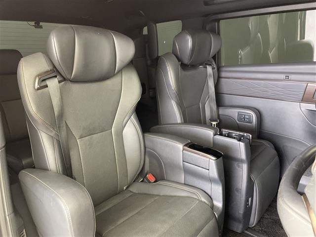 Toyota ALPHARD 2023 8597935-2