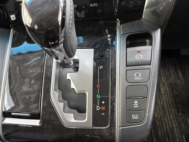 Toyota ALPHARD 2018 8597965-1
