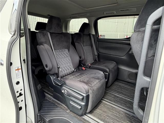 Toyota ALPHARD 2018 8597965-11
