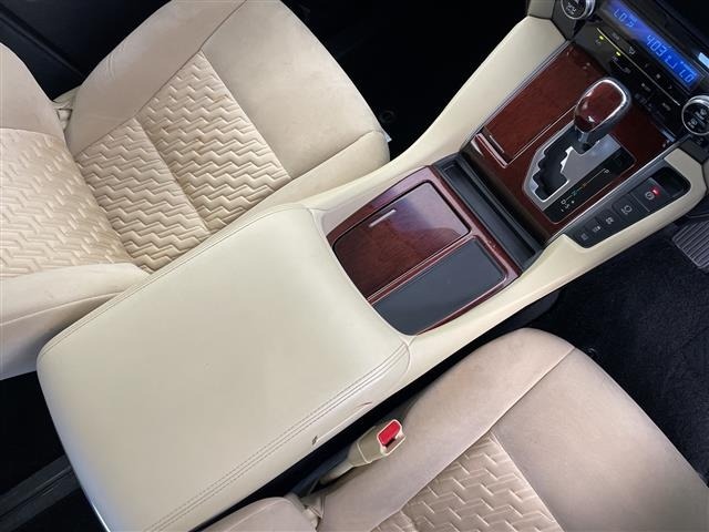 Toyota ALPHARD 2015 8597972-3