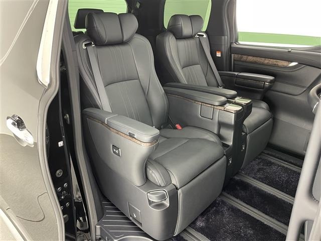 Toyota ALPHARD 2023 8597975-4