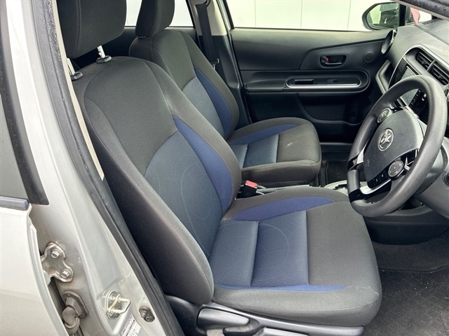 Toyota AQUA 2021 8586372-5