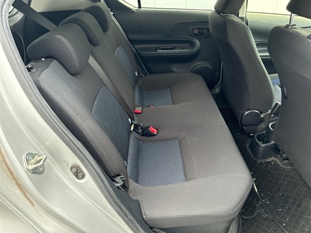 Toyota AQUA 2021 8586372-6