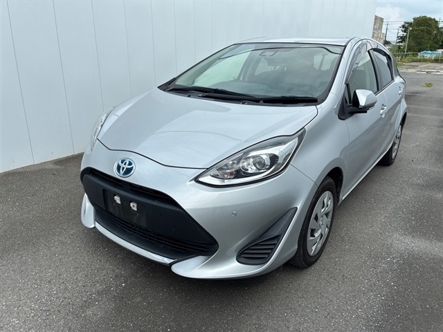 Toyota AQUA 2021 8586372-9