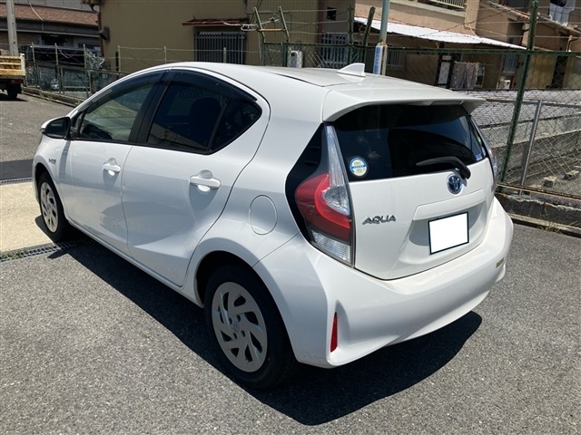 Toyota AQUA 2019 8586374-1