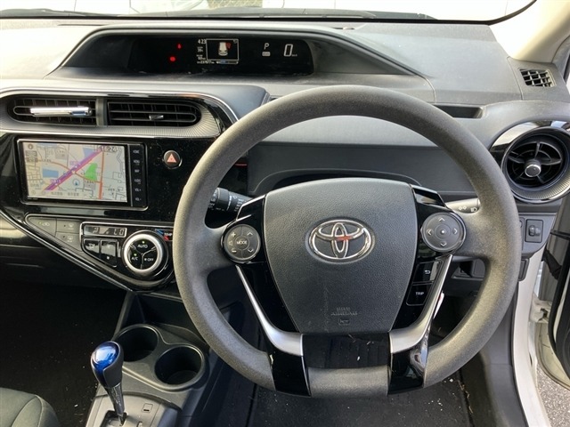 Toyota AQUA 2019 8586374-3