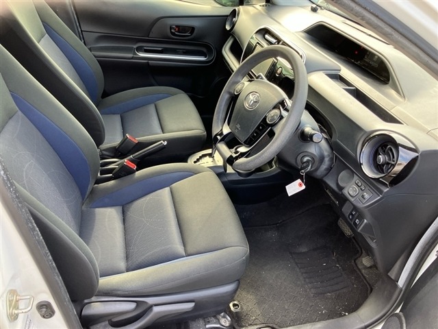 Toyota AQUA 2019 8586374-5