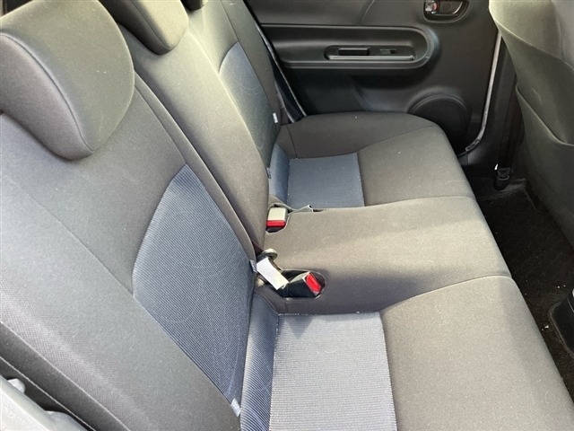Toyota AQUA 2019 8586374-6