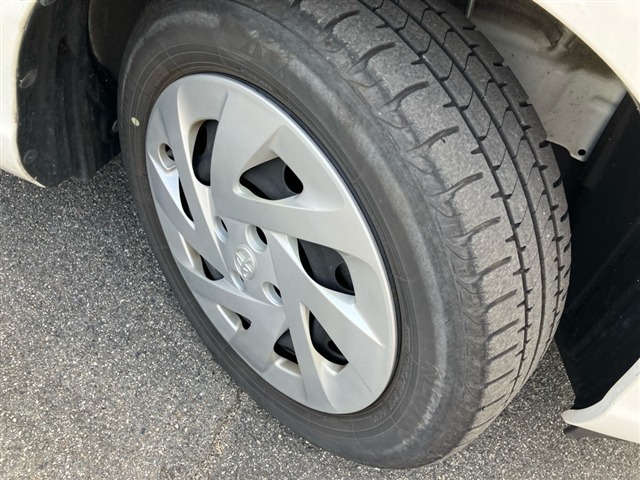 Toyota AQUA 2019 8586374-7