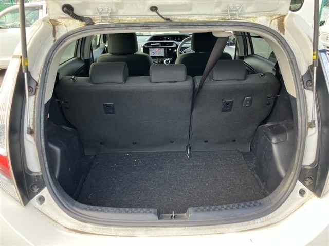 Toyota AQUA 2019 8586374-8
