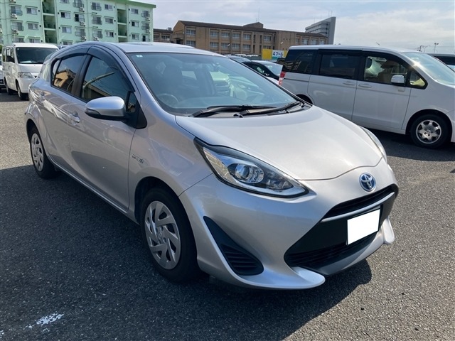 Toyota AQUA 2019 8586375-0
