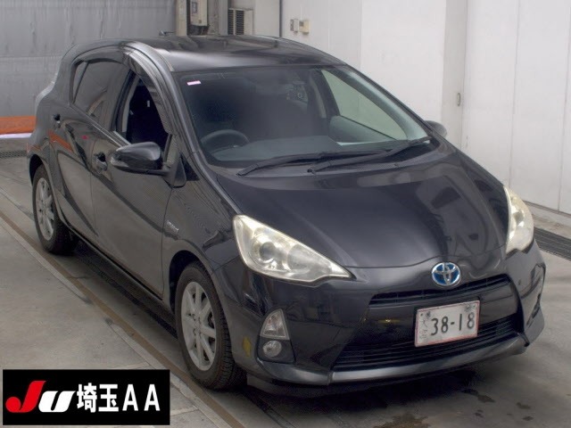 Toyota AQUA 2013 8586389-0