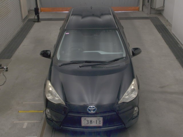 Toyota AQUA 2013 8586389-6