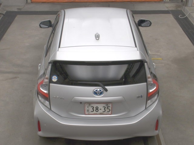 Toyota AQUA 2021 8586391-7