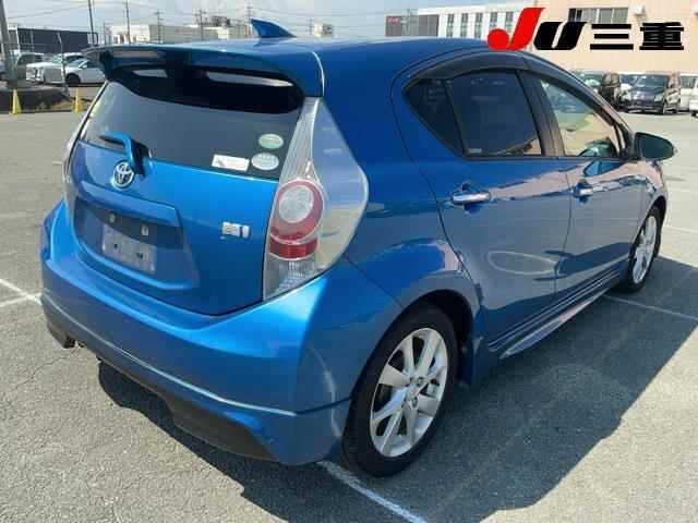 Toyota AQUA 2014 8586417-6