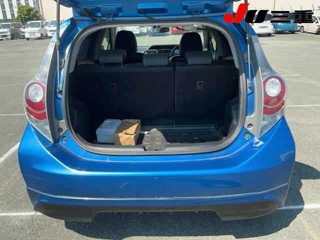 Toyota AQUA 2014 8586417-7