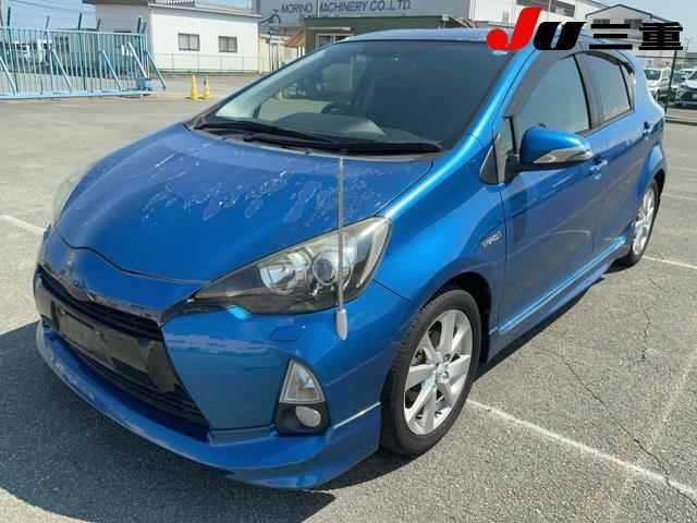 Toyota AQUA 2014 8586417-9