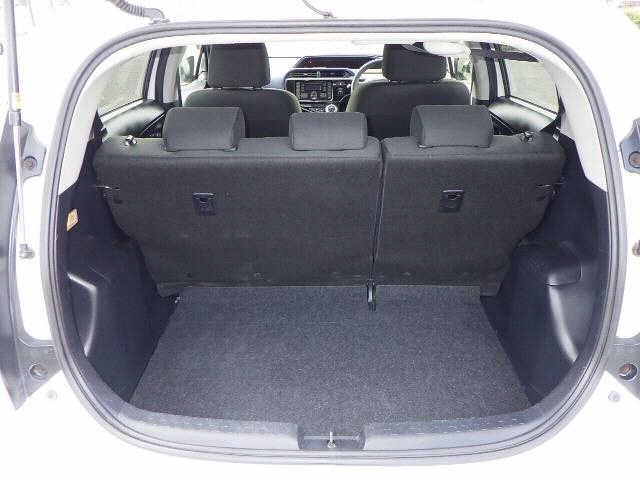 Toyota AQUA 2015 8586421-9