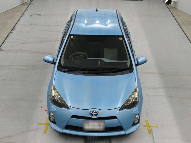 Toyota AQUA 2014 8586423-7